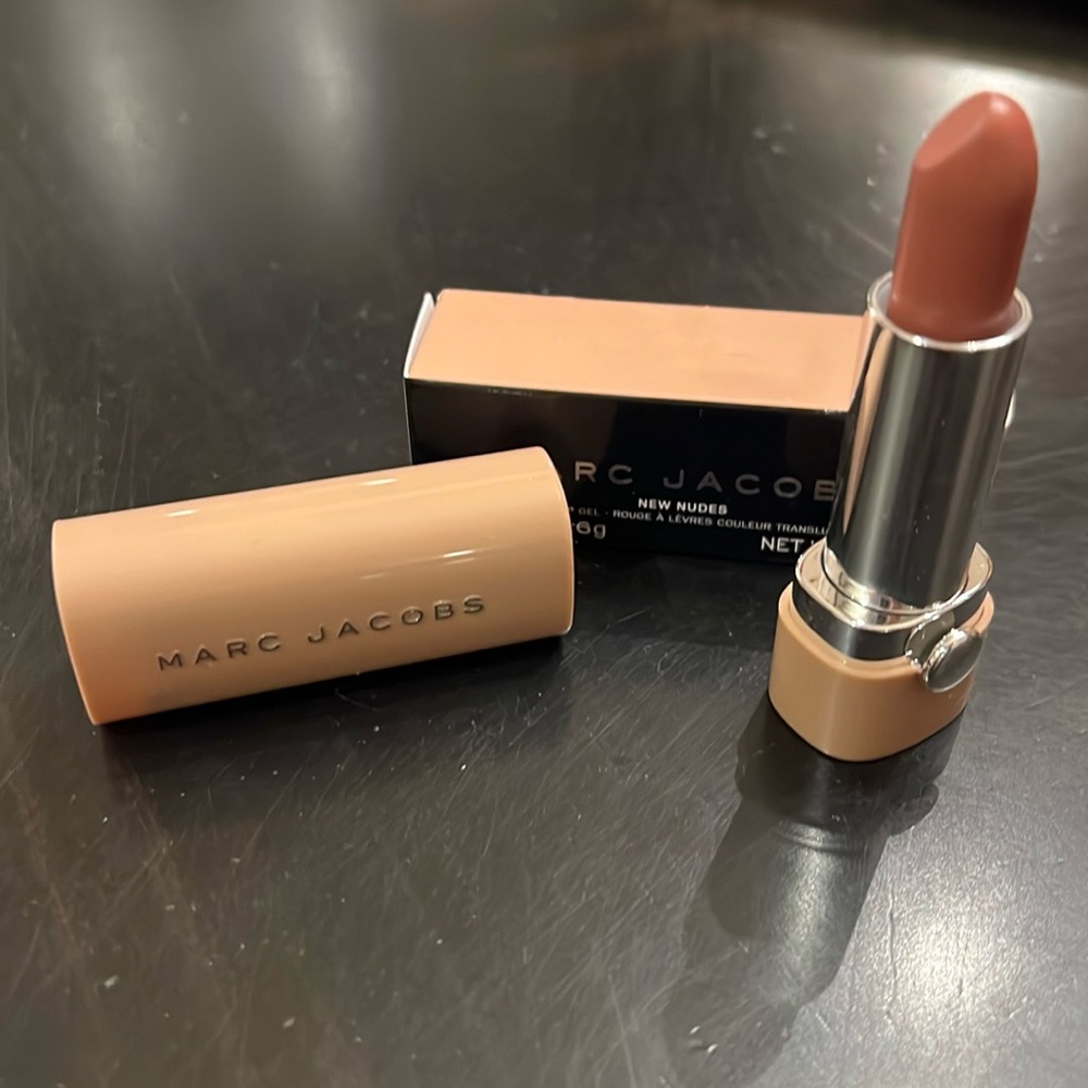 NIB Marc Jacobs New Nudes Sheer Lip Gel. Color: Role Play #110.